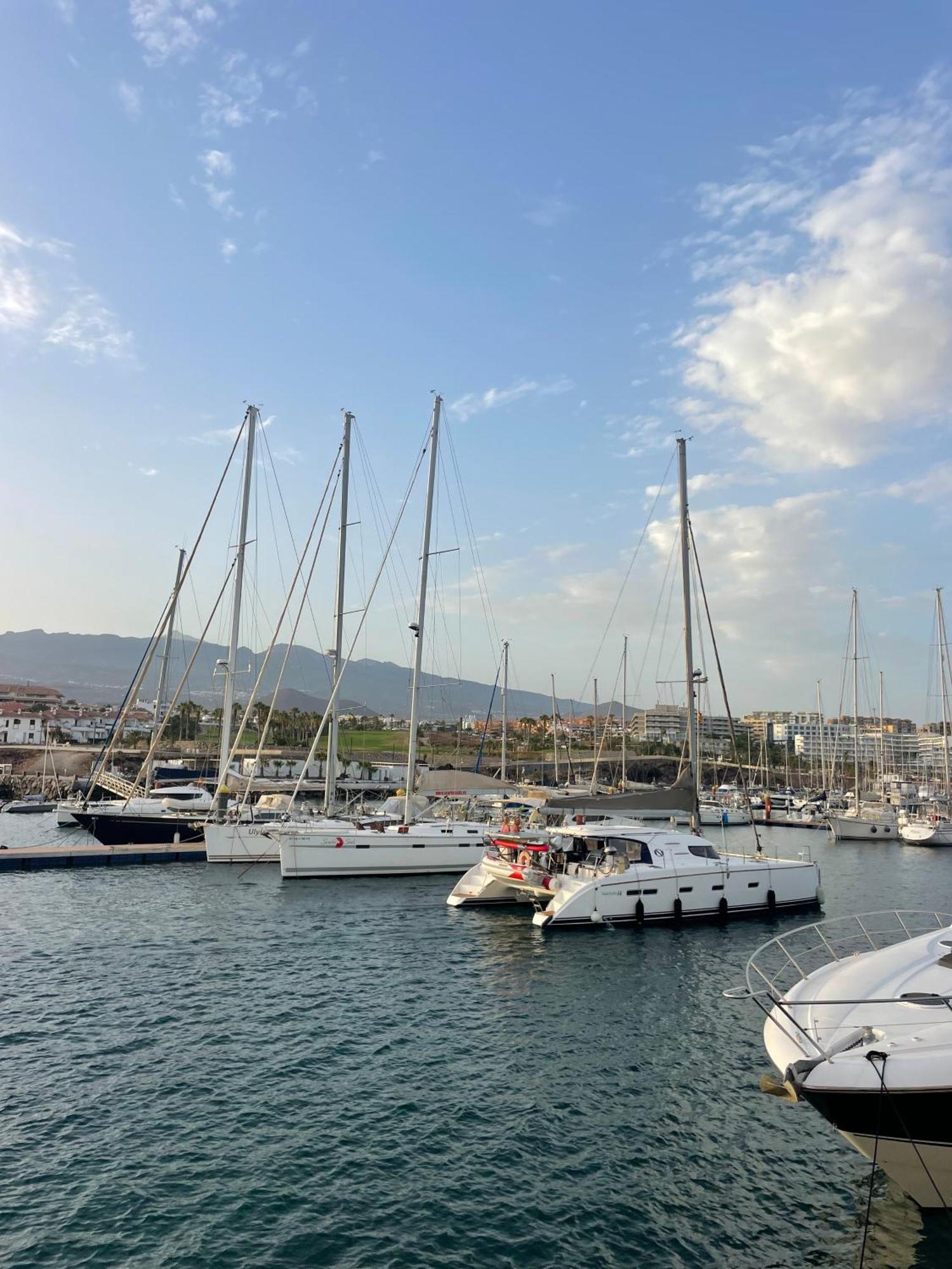 Poseidon Golf & Ocean View Apartment